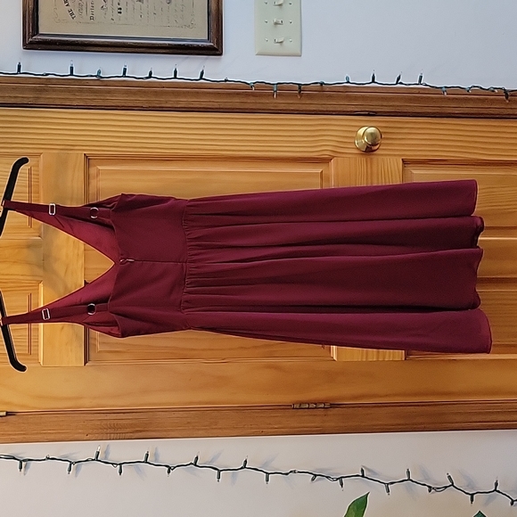 Beautiful Adelyn Rae dress - Picture 2 of 7